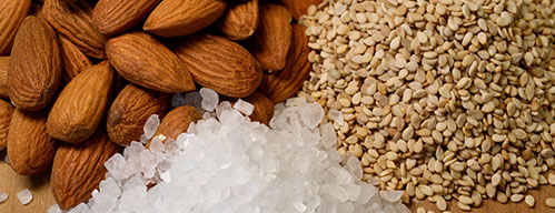 Sesam, Salz und Mandeln